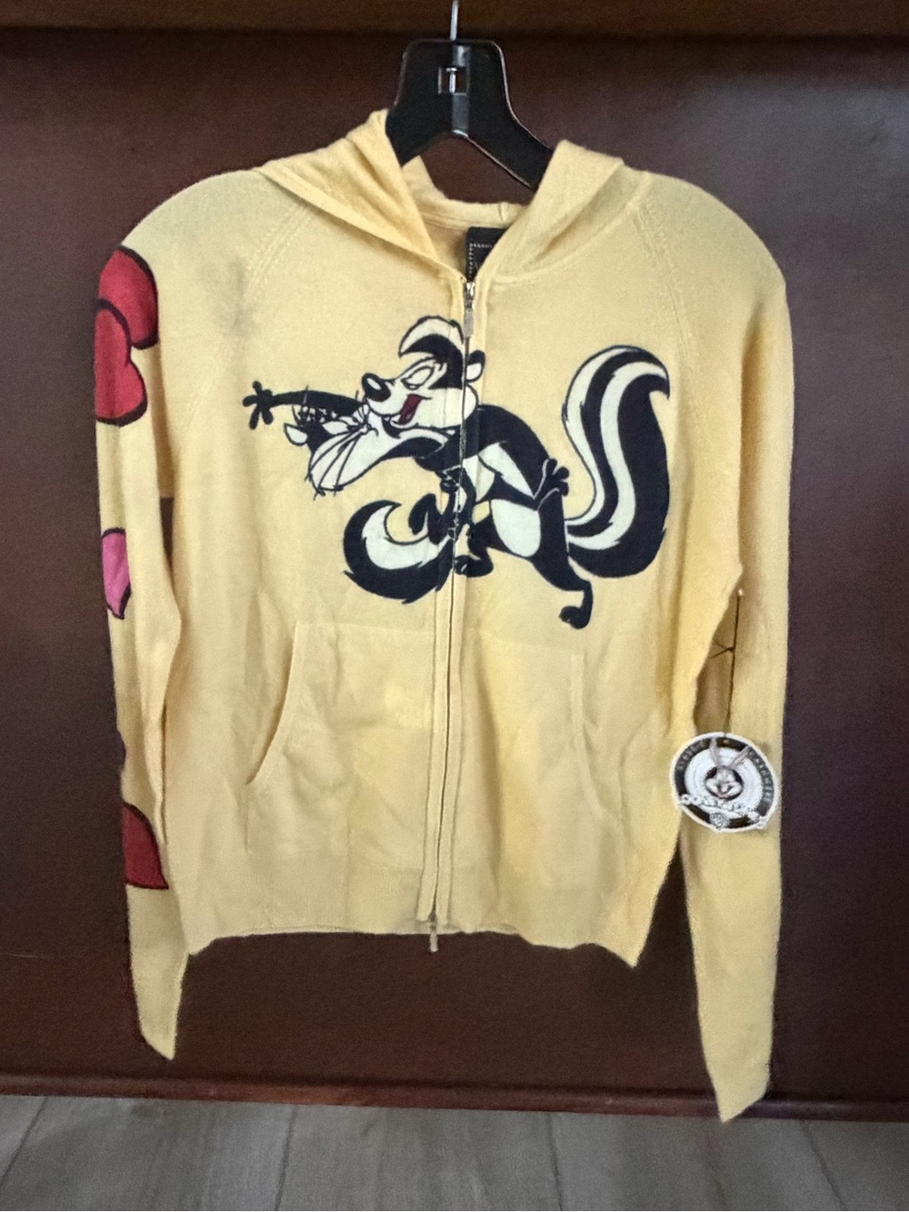 NWT VINTAGE CLASSIC LOONEY-TUNES CASHMERE ZIP-UP SWEATER, SIZE LARGE, YELLOW